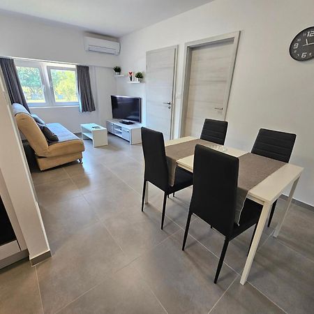 Apartma Bertoki Koper Exteriör bild